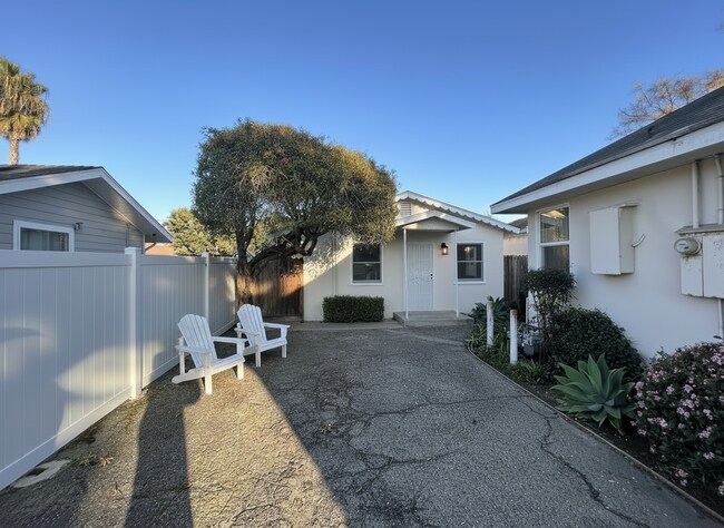 Foto del edificio - 1776 Anaheim Ave