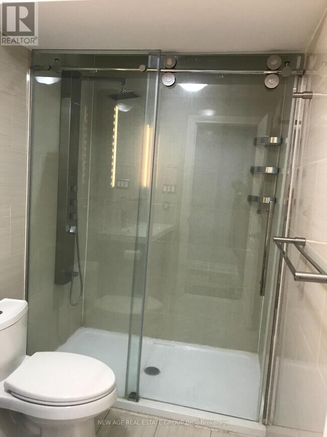 Photo du bâtiment - 80 Tatra Crescent