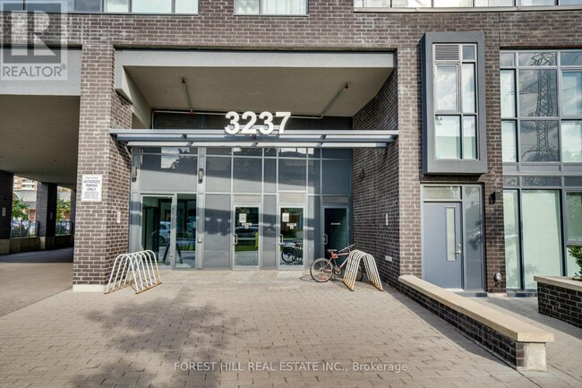 Photo du bâtiment - 3237-3237 Bayview Ave