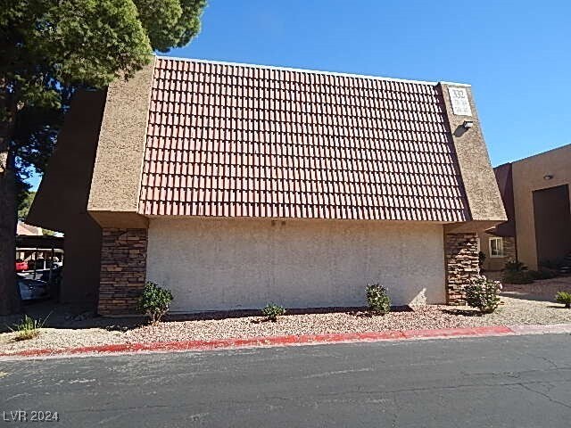 Foto del edificio - 5493 Indian River Dr