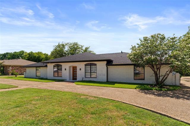 Foto principal - 1403 Carriage Ln