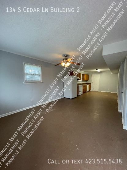 Building Photo - 134 S Cedar Ln