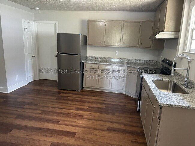 Foto del edificio - 1321 Drewery Ave