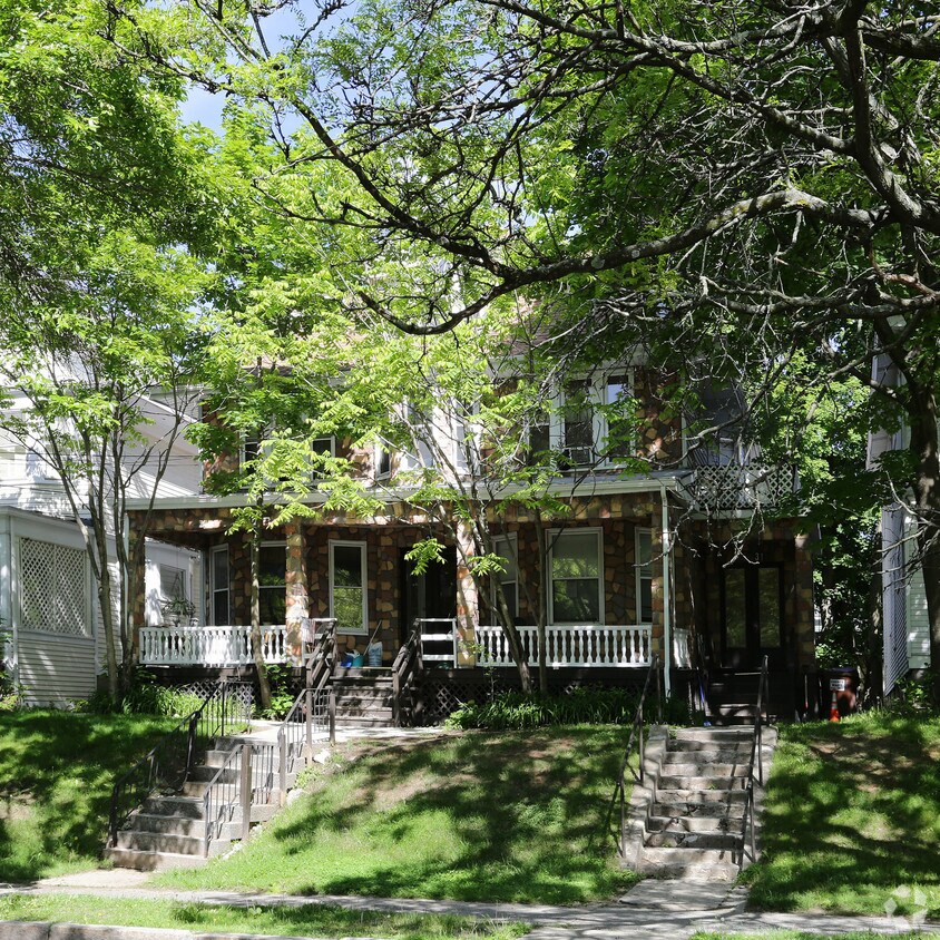 Primary Photo - 31 S Main Ave