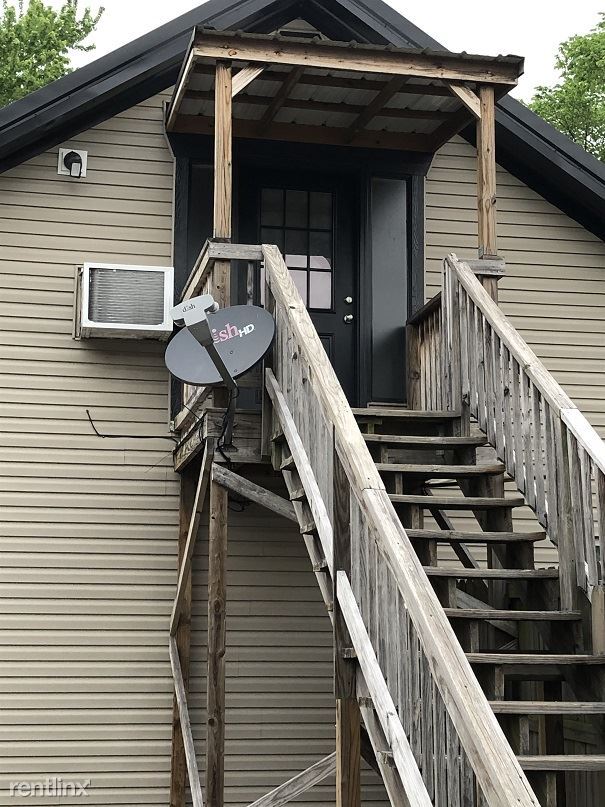 Foto principal - 1 br, 1 bath Duplex - 708 E Ward St # C