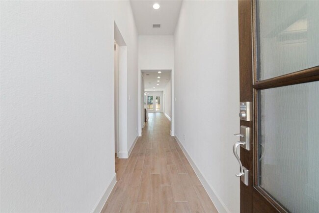 Foto del edificio - 1434 Girasol St