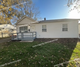 Building Photo - 4411 W 19th Plaza