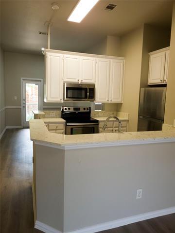 Foto del edificio - 1501 Cedar Elm Dr