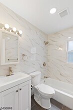 Building Photo - 12 Stanchak Ct