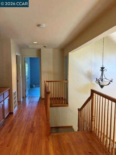 Building Photo - 917 Arrowhead Terrace