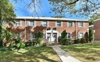 Building Photo - 34 Wedgewood Dr