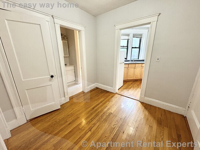 Foto del edificio - 335A Harvard St Unit #12