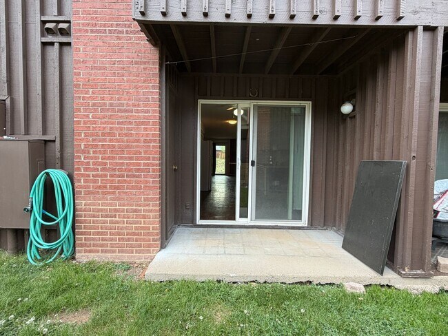 Foto del edificio - 2930 Holly Ave