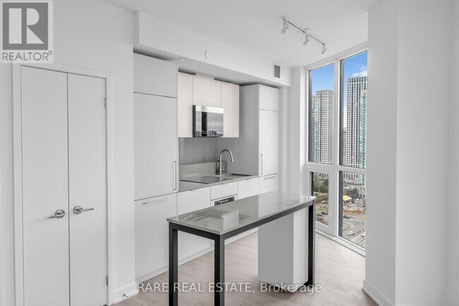 Photo du bâtiment - 1 Fairview Rd E