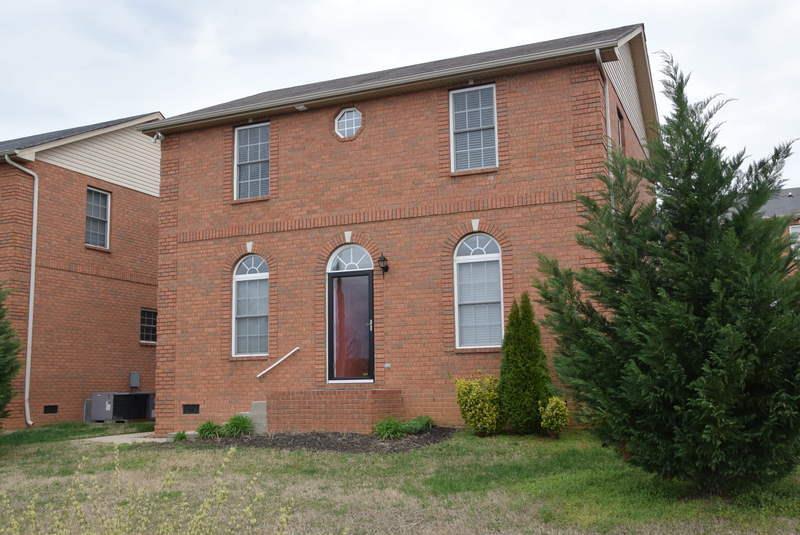 Foto principal - 3 bed, 2.5 bath brick home across from Ted...