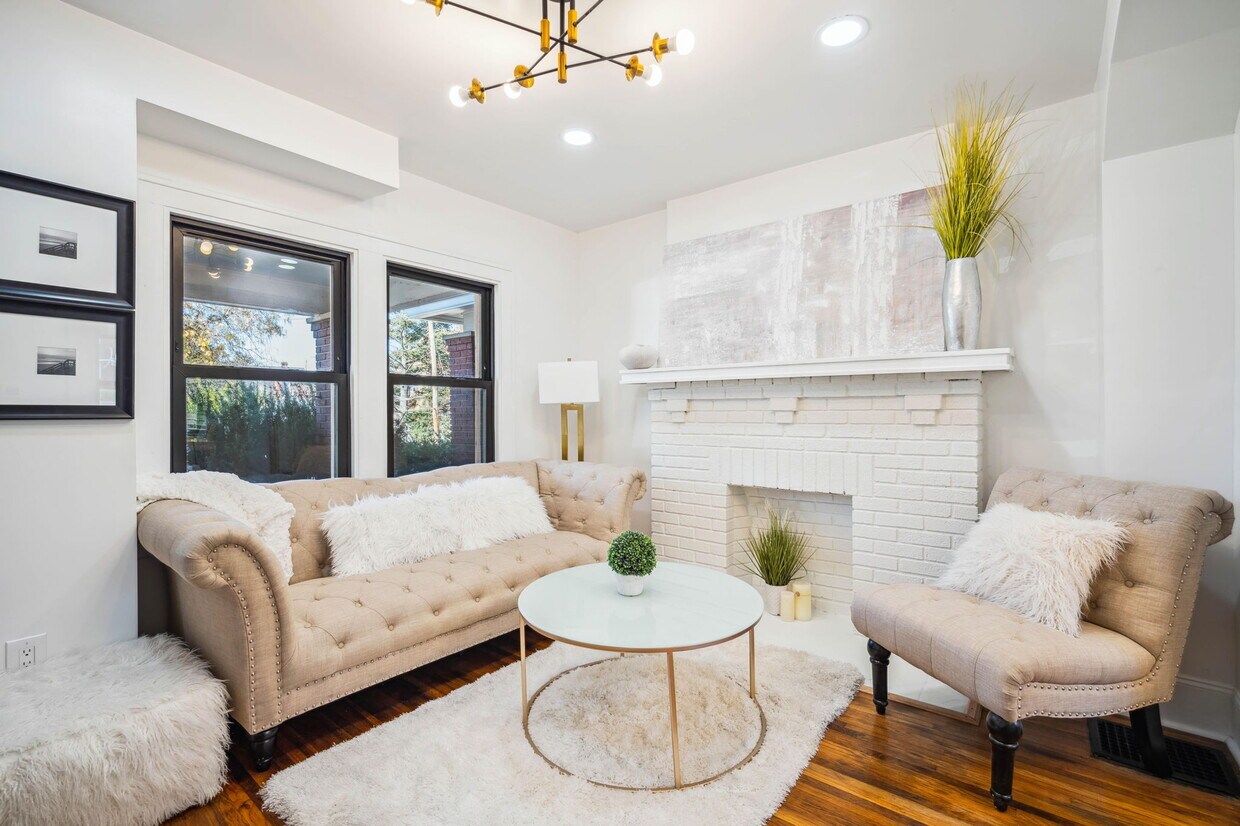 Foto principal - 2546 Adams Ave