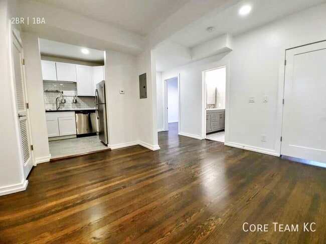 Building Photo - 3 E 38th St
