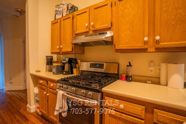 Foto del edificio - 51-53 Riverdale St