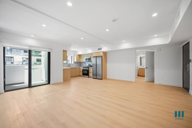 Building Photo - Hi Point Terrace by Wiseman