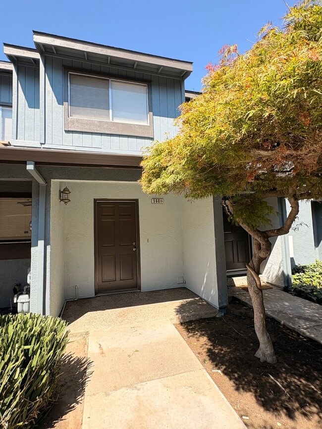 Building Photo - 560 Pirinen Ln