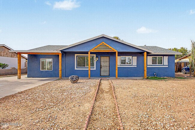 Building Photo - 6944 W Solano Dr N