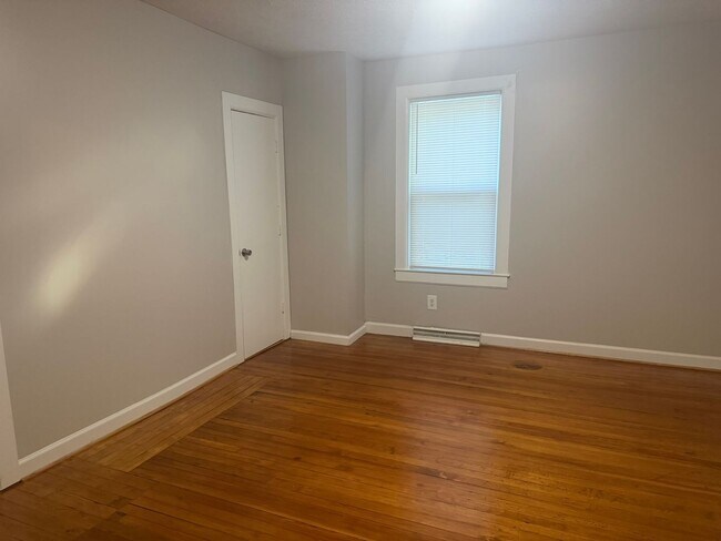 Foto del edificio - Large home for rent!