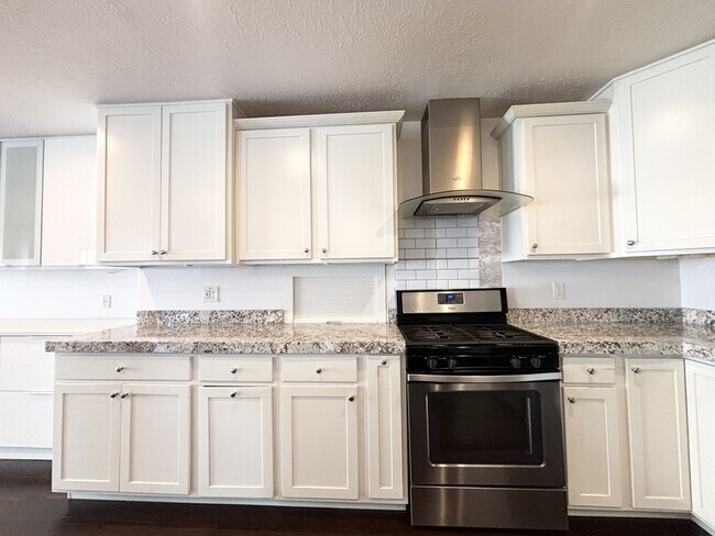 Foto del edificio - 5052 Moray Ct