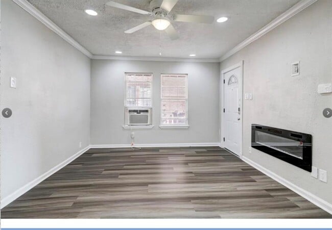 Foto del edificio - 2107 Berry St