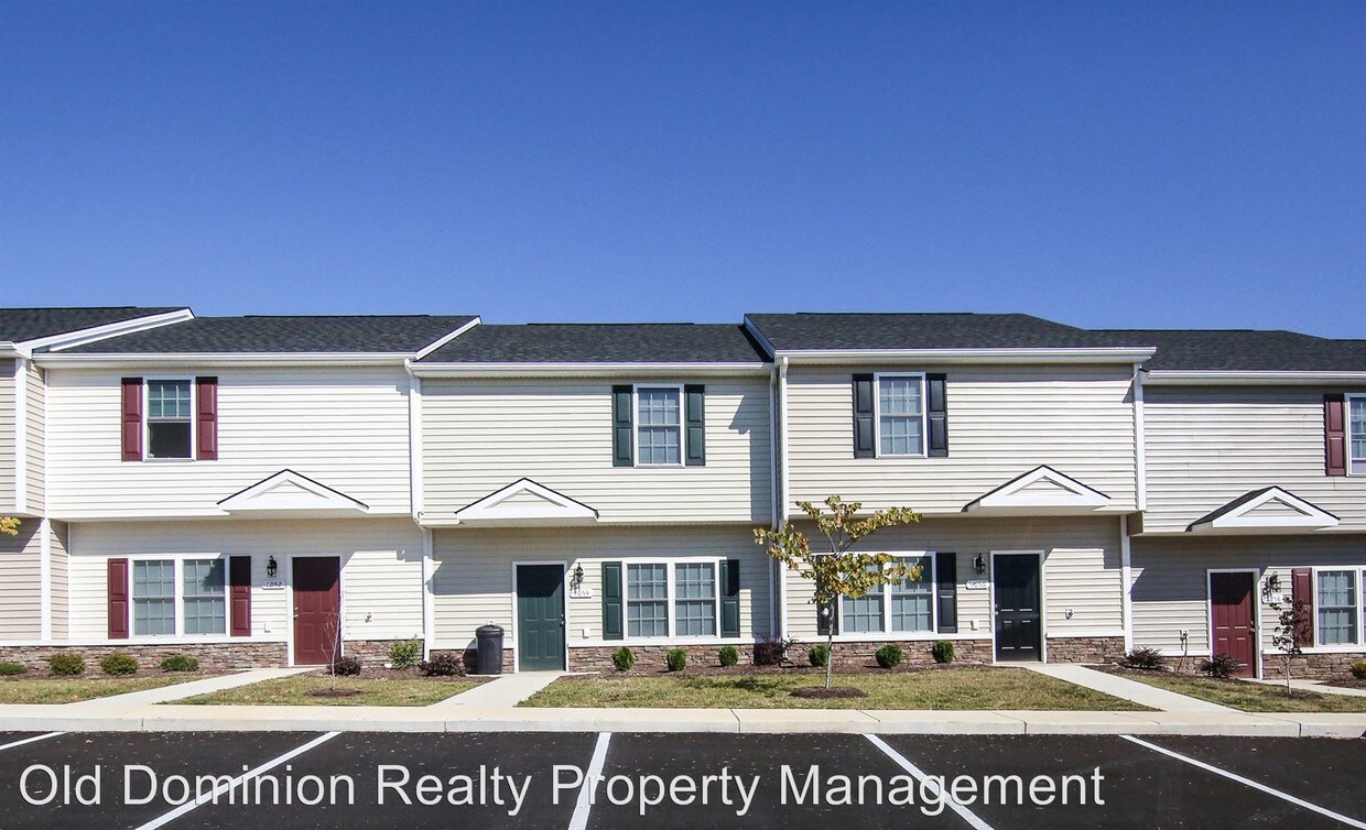 Primary Photo - 3 br, 2.5 bath House - 1060 Wellington Drive