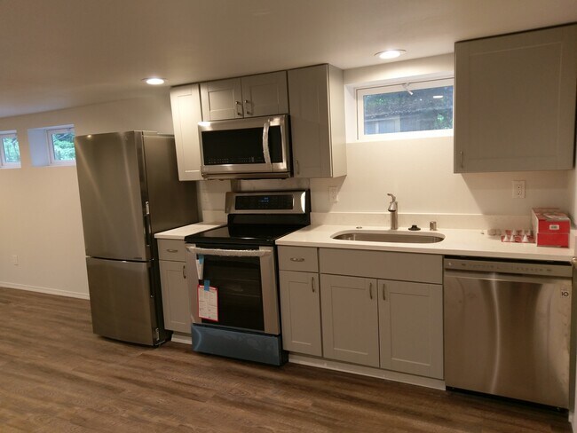 Foto del edificio - 4134 SW Orchard St