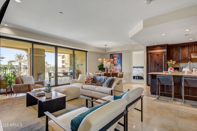 Foto del edificio - 7181 E Camelback Rd