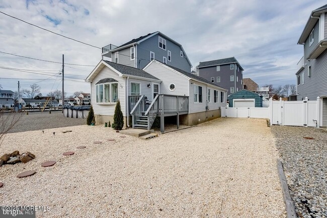 Foto del edificio - 38 Bay Breeze Dr