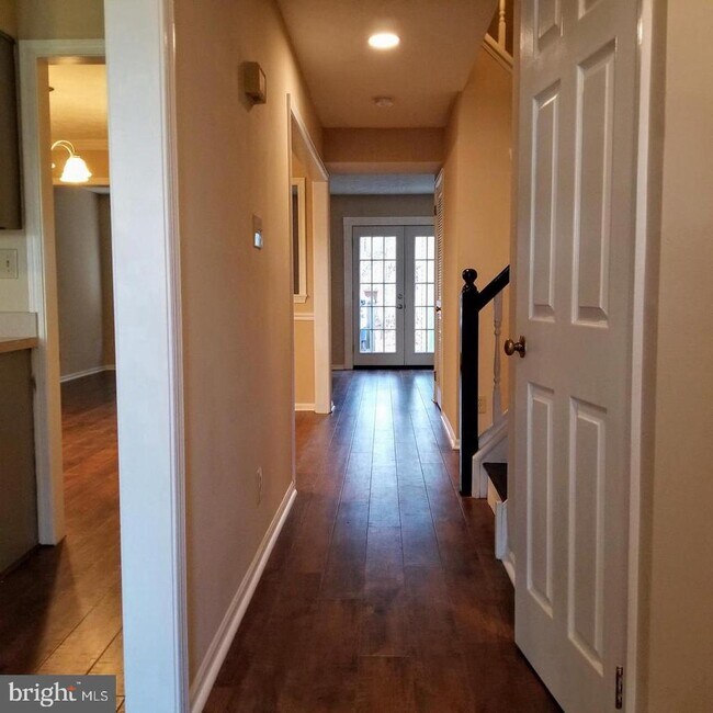 Foto del edificio - 1506 Virginia Ct