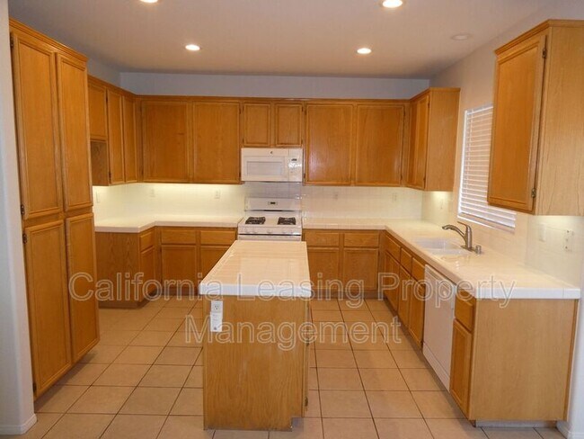 Foto del edificio - 28316 Sycamore Dr