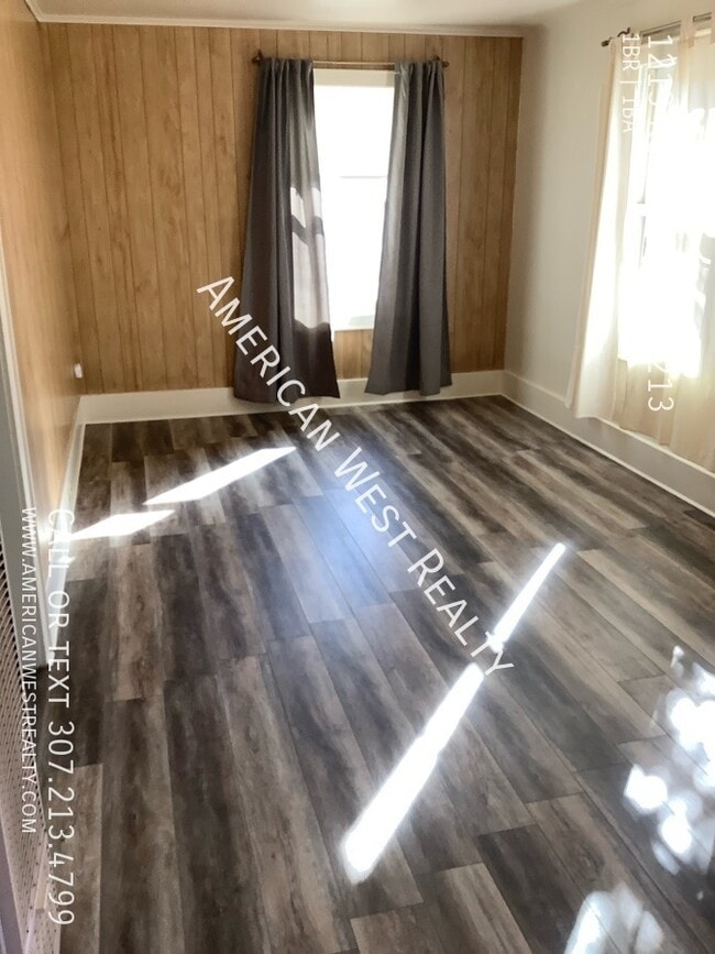 Building Photo - 1213 Rumsey Ave