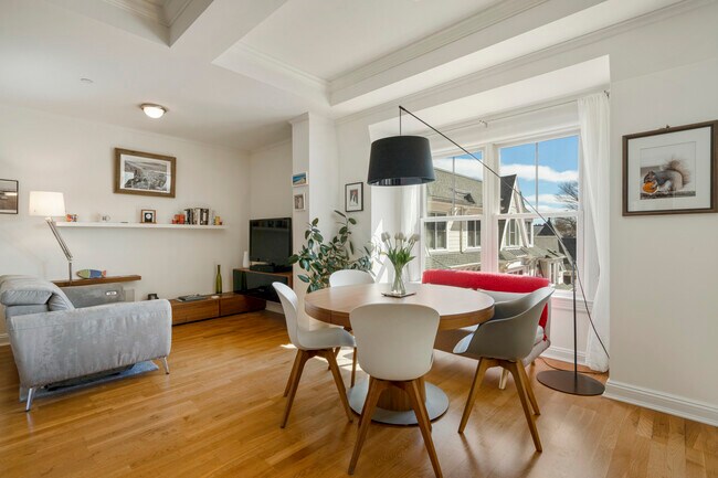 Foto del edificio - 225 Stanley Ave