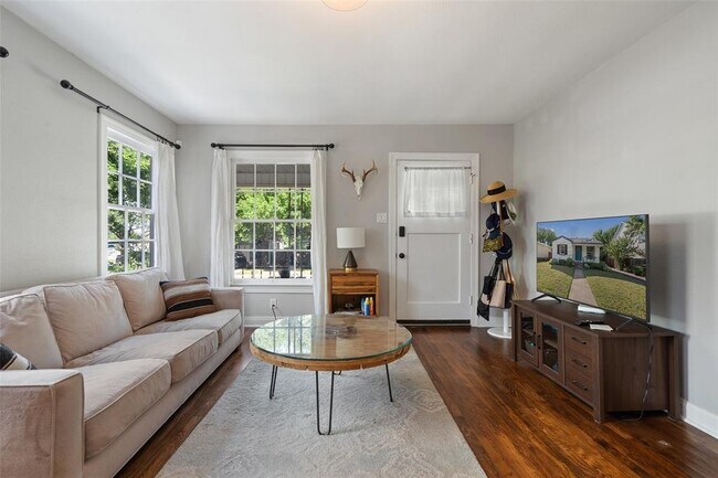 Building Photo - 5514 Avenue G