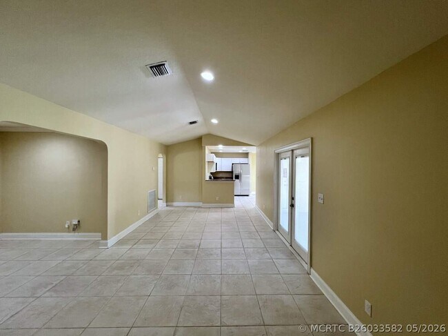 Foto del edificio - 1318 SW Bartell Ave
