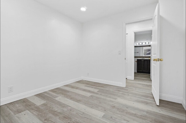 Building Photo - 4925 Indian Wood Rd