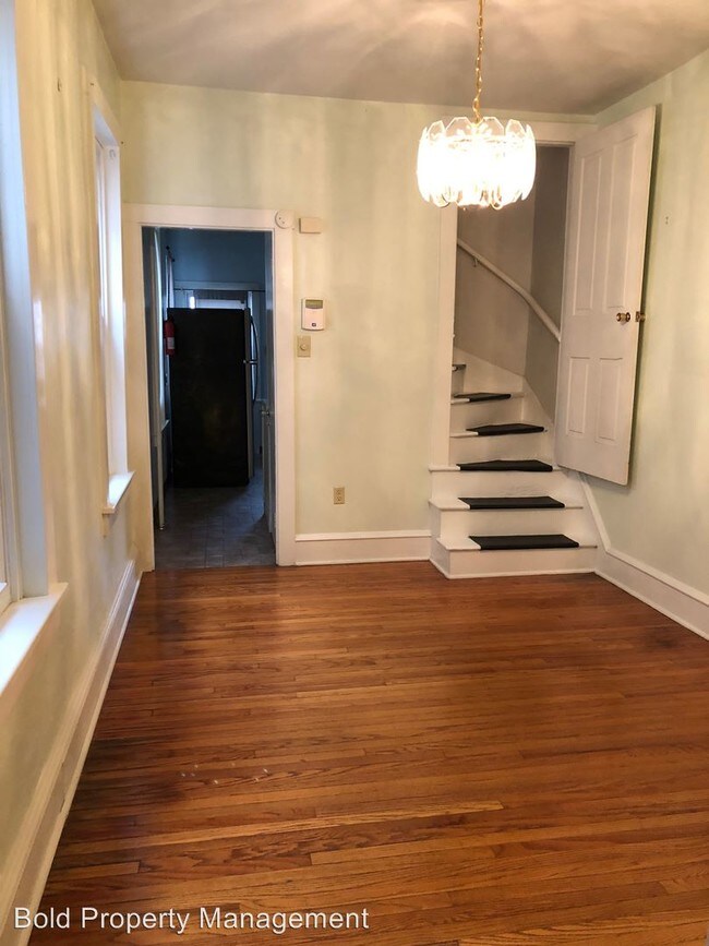 Building Photo - 3 br, 1.5 bath House - 408 S 5th St.