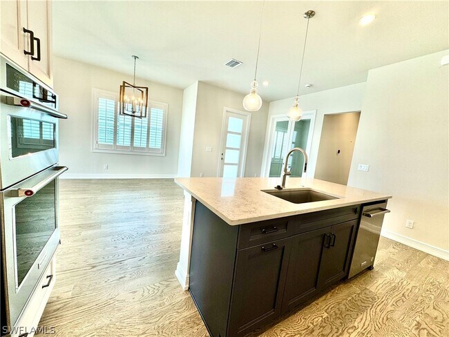 Building Photo - 9040 Mayreau Wy