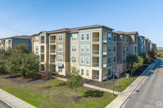 Building Photo - The Mark at Huebner Oaks