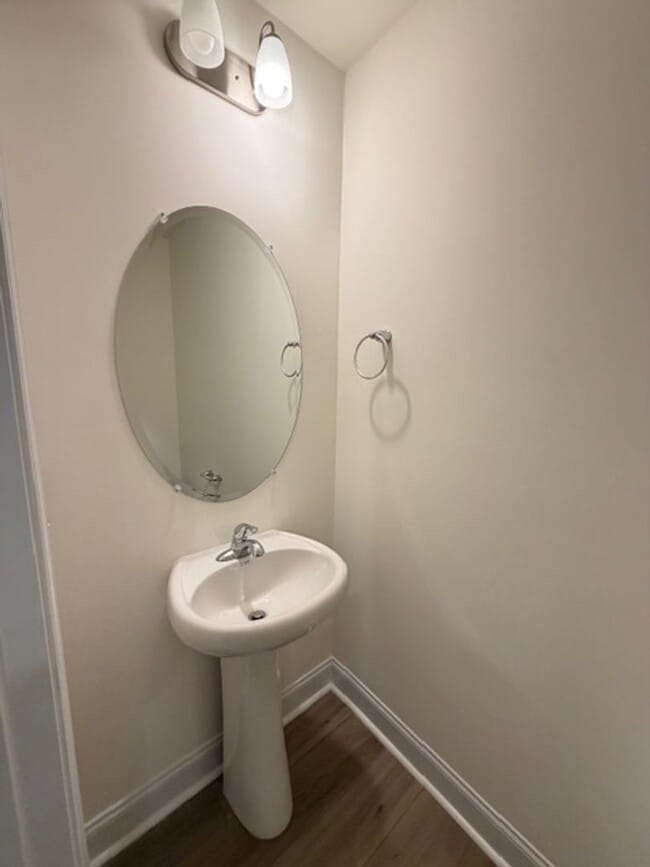 Building Photo - Mebane / Townhouse