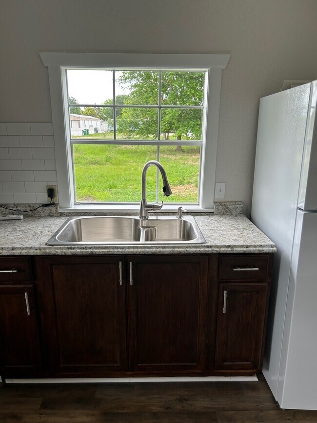 Foto del edificio - 619 County Rd 6053
