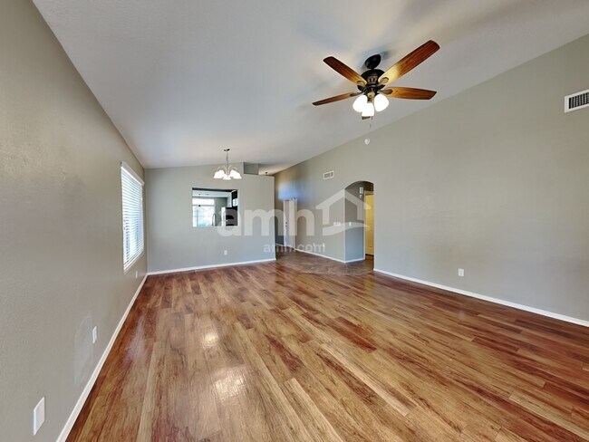 Foto del edificio - 6415 W Chisum Trail