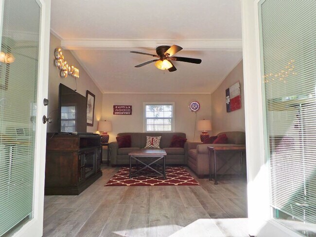 Foto del edificio - 108 Park Pl