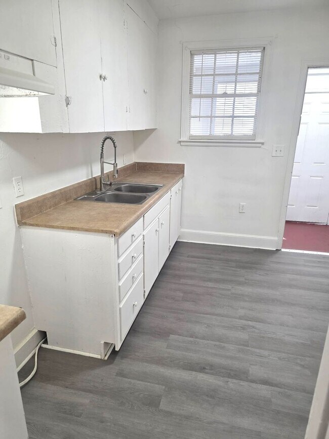 Foto del edificio - Two Bedroom Apt For Rent in Sumter SC! Two Weeks FREE!