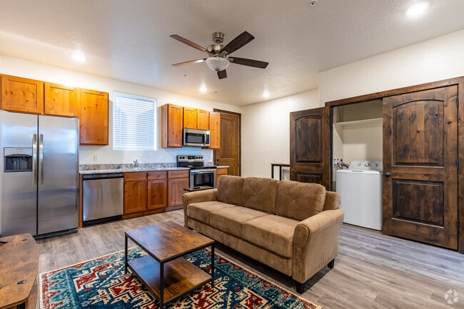 1 BR - Furnished - Luna Studios