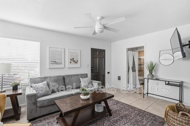 Foto del edificio - 2606 Juan St