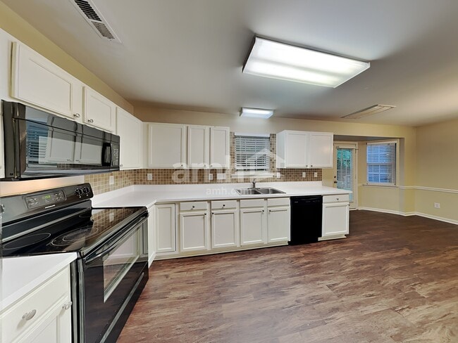 Building Photo - 6017 Spanish Moss Ln